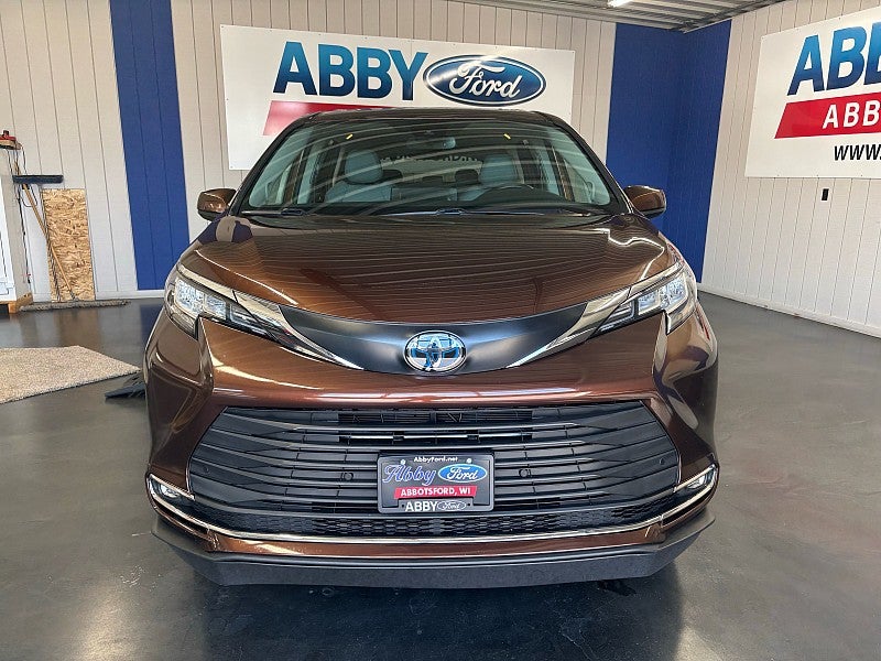 2022 Toyota Sienna XLE