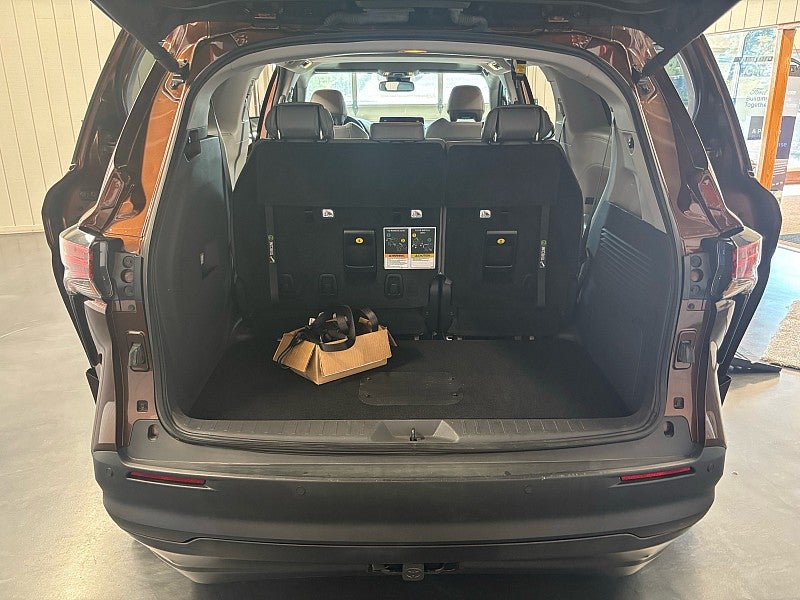 2022 Toyota Sienna XLE