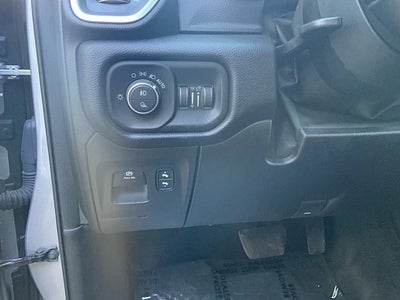 2019 RAM 1500 Big Horn/Lone Star Quad Cab 4x4 6'4' Box
