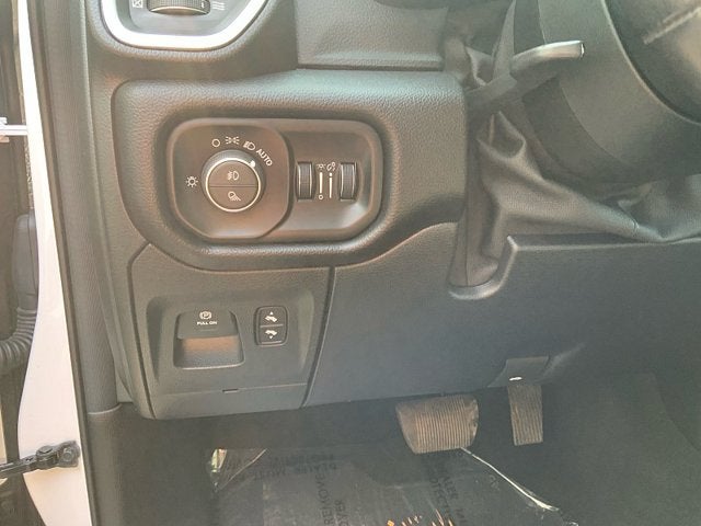 2019 RAM 1500 Big Horn/Lone Star Quad Cab 4x4 6'4' Box