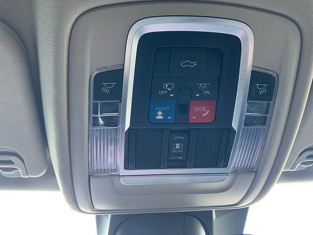 2022 RAM 1500 Laramie Crew Cab 4x4 5'7' Box