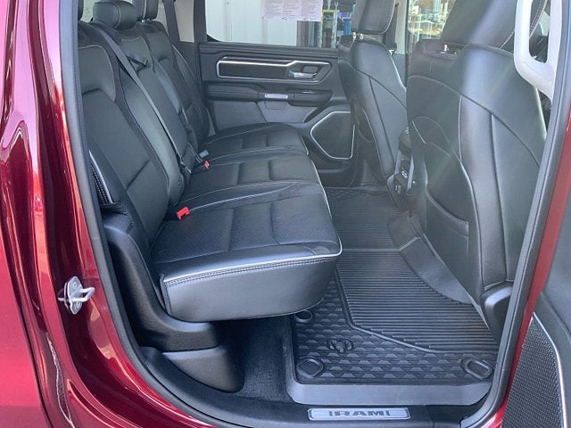 2022 RAM 1500 Laramie Crew Cab 4x4 5'7' Box