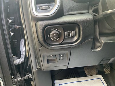 2021 RAM 1500 Laramie Crew Cab 4x4 5'7' Box