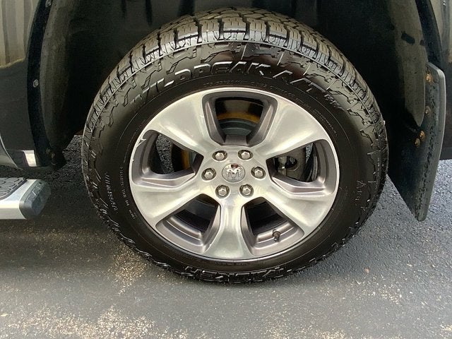 2021 RAM 1500 Laramie Crew Cab 4x4 5'7' Box