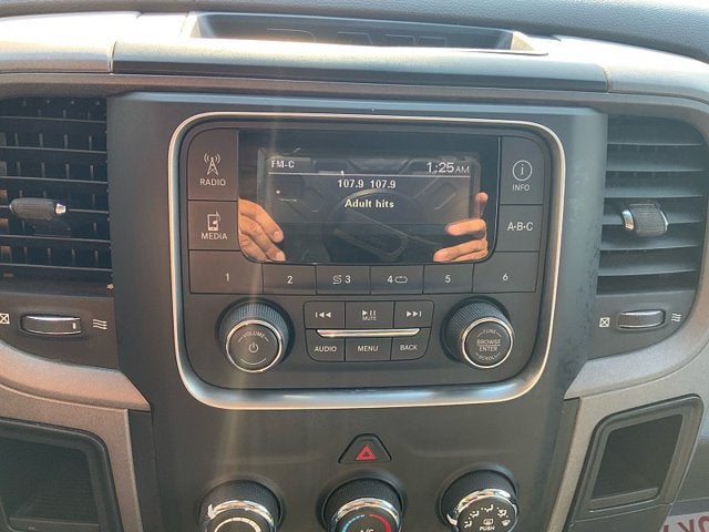 2018 RAM 3500 Chassis Tradesman/SLT/Laramie