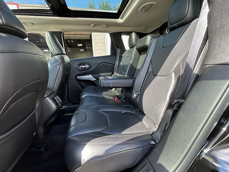 2017 Jeep Cherokee Overland 4x4