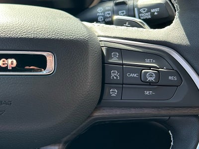 2027 Jeep Grand Cherokee GRAND CHEROKEE LIMITED 4X4