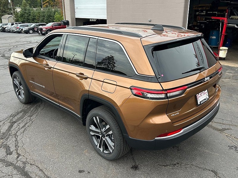 2027 Jeep Grand Cherokee GRAND CHEROKEE LIMITED 4X4