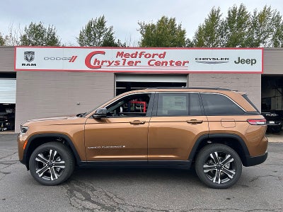 2027 Jeep Grand Cherokee GRAND CHEROKEE LIMITED 4X4
