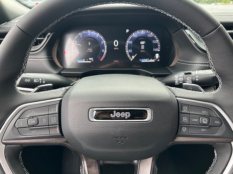 2027 Jeep Grand Cherokee GRAND CHEROKEE LIMITED 4X4
