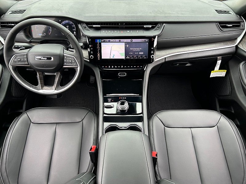 2027 Jeep Grand Cherokee GRAND CHEROKEE LIMITED 4X4