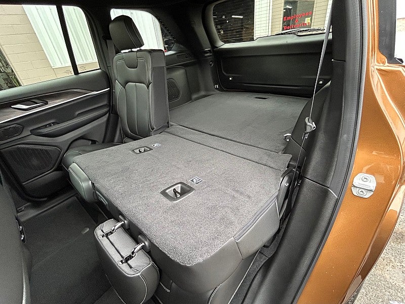 2027 Jeep Grand Cherokee GRAND CHEROKEE LIMITED 4X4