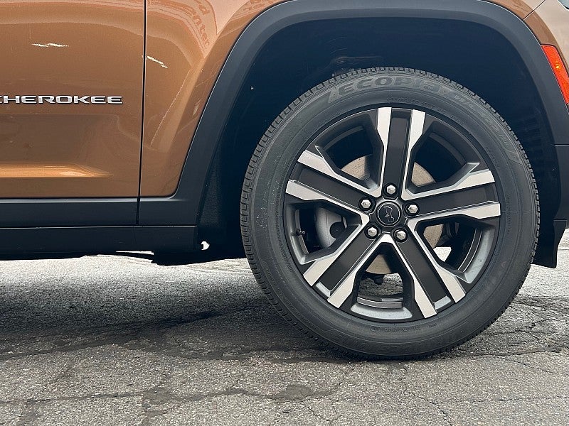 2027 Jeep Grand Cherokee GRAND CHEROKEE LIMITED 4X4