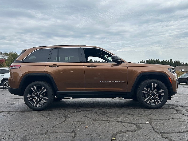 2027 Jeep Grand Cherokee GRAND CHEROKEE LIMITED 4X4