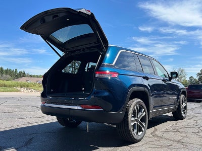 2027 Jeep Grand Cherokee Limited