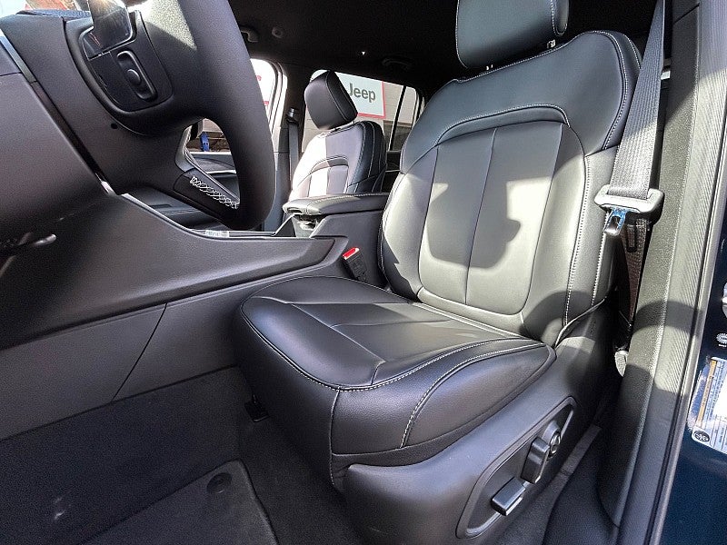 2027 Jeep Grand Cherokee GRAND CHEROKEE L LIMITED 4X4