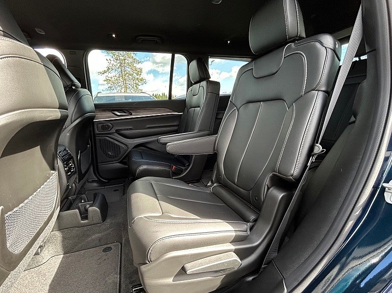 2027 Jeep Grand Cherokee GRAND CHEROKEE L LIMITED 4X4