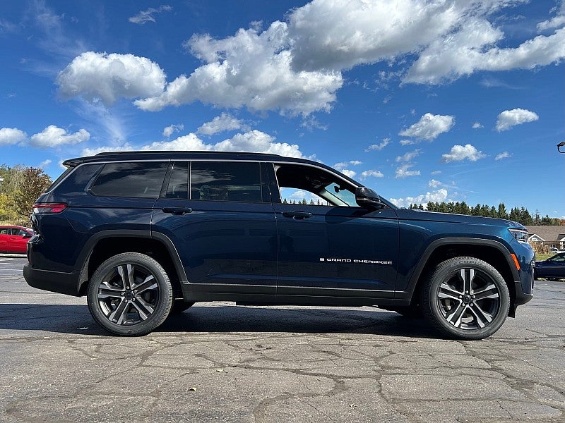 2027 Jeep Grand Cherokee GRAND CHEROKEE L LIMITED 4X4