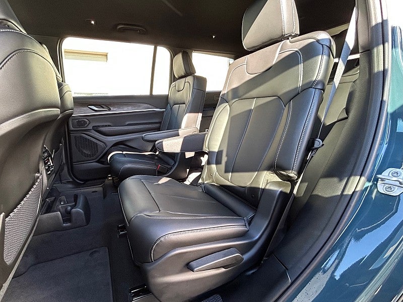 2027 Jeep Grand Cherokee GRAND CHEROKEE L LIMITED 4X4