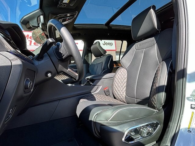 2026 Jeep Grand Cherokee GRAND CHEROKEE L SUMMIT 4X4