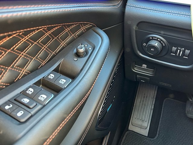 2026 Jeep Grand Cherokee GRAND CHEROKEE L SUMMIT 4X4