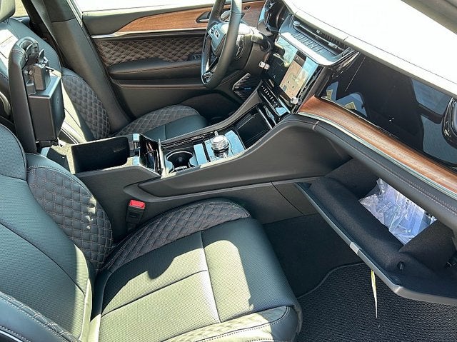 2026 Jeep Grand Cherokee GRAND CHEROKEE L SUMMIT 4X4