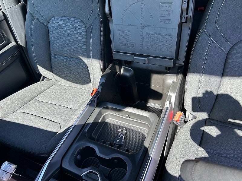 2027 RAM Ram 1500 RAM 1500 BIG HORN CREW CAB 4X4 5'7' BOX