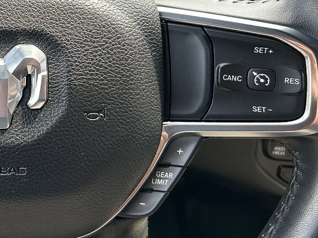 2024 RAM 1500 Laramie Crew Cab 4x4 5'7' Box