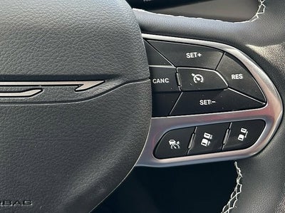 2027 Chrysler Pacifica PACIFICA SELECT