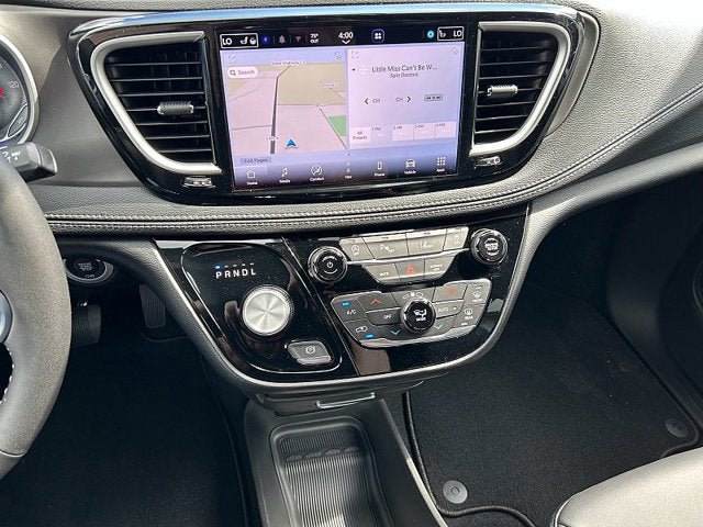 2027 Chrysler Pacifica PACIFICA SELECT