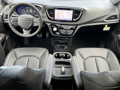 2027 Chrysler Pacifica PACIFICA SELECT