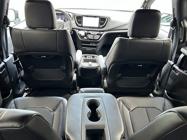 2027 Chrysler Pacifica PACIFICA SELECT