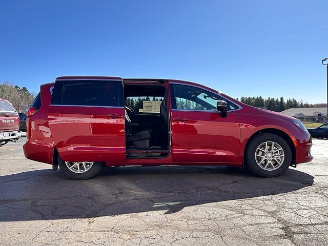 2026 Chrysler Voyager VOYAGER LX