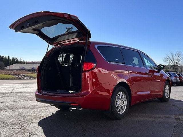 2026 Chrysler Voyager VOYAGER LX