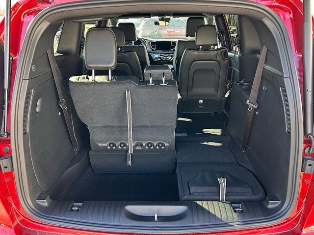 2026 Chrysler Voyager VOYAGER LX