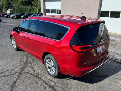 2027 Chrysler Pacifica PACIFICA SELECT AWD