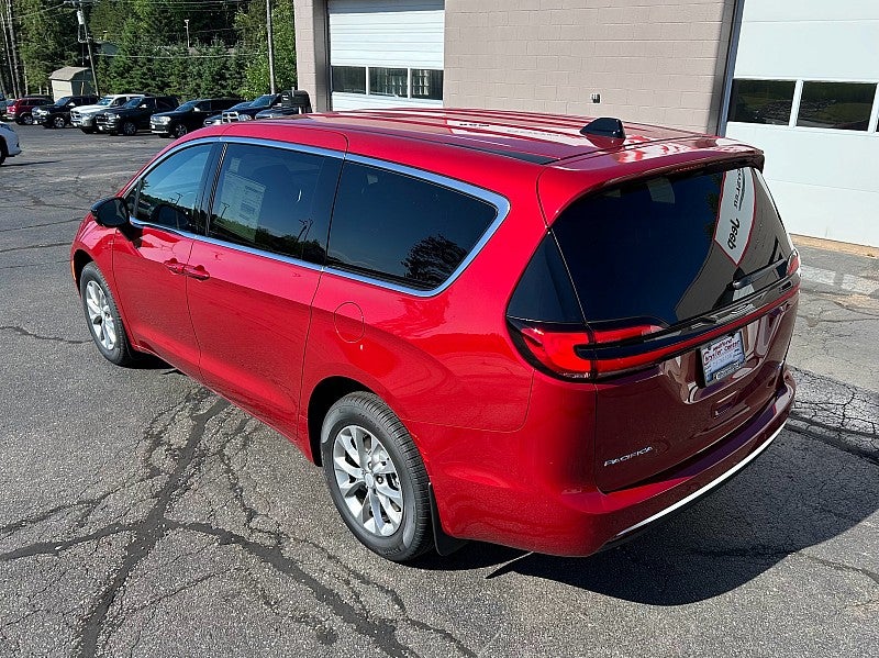2027 Chrysler Pacifica PACIFICA SELECT AWD