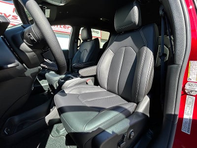 2027 Chrysler Pacifica PACIFICA SELECT AWD