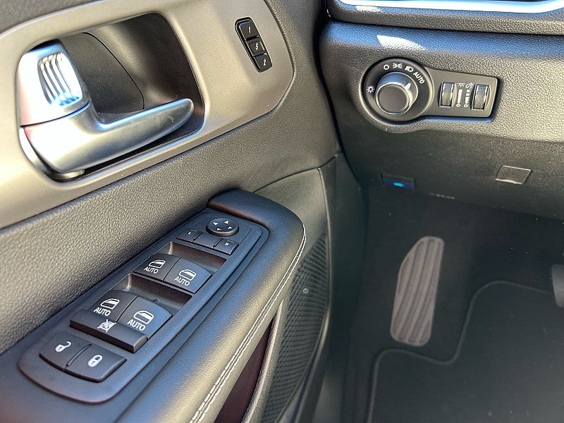 2027 Chrysler Pacifica PACIFICA SELECT AWD