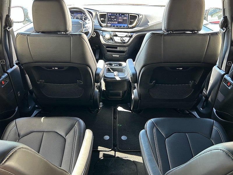 2027 Chrysler Pacifica PACIFICA SELECT AWD
