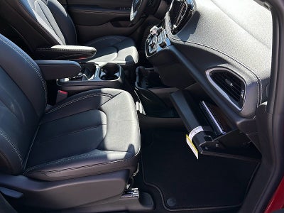 2027 Chrysler Pacifica PACIFICA SELECT AWD