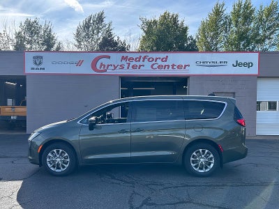 2027 Chrysler Pacifica PACIFICA SELECT AWD