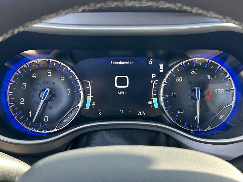 2027 Chrysler Pacifica PACIFICA SELECT AWD