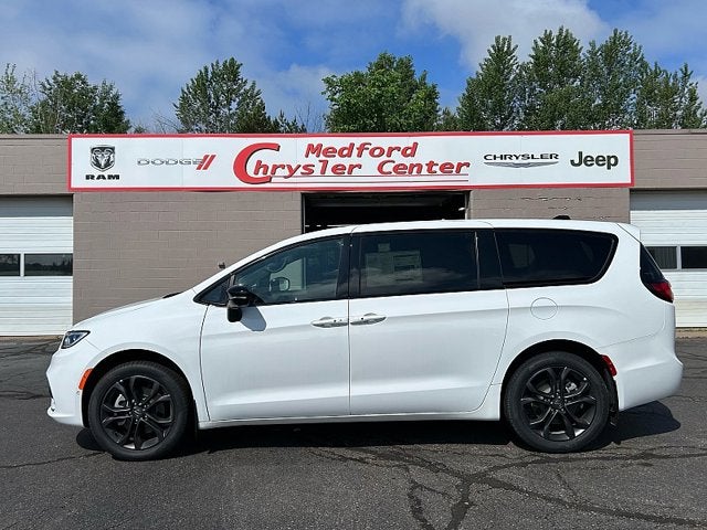 2026 Chrysler Pacifica PACIFICA SELECT AWD