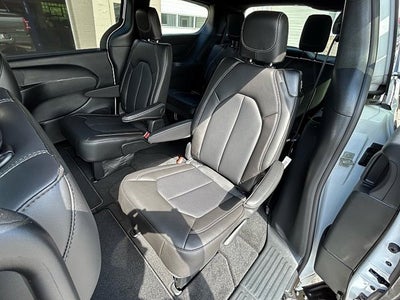 2026 Chrysler Pacifica PACIFICA SELECT AWD