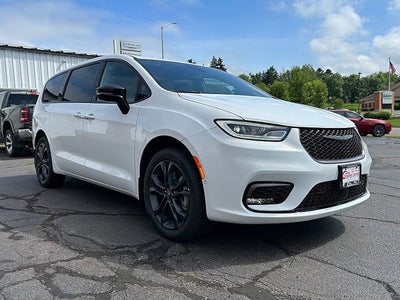 2026 Chrysler Pacifica PACIFICA SELECT AWD