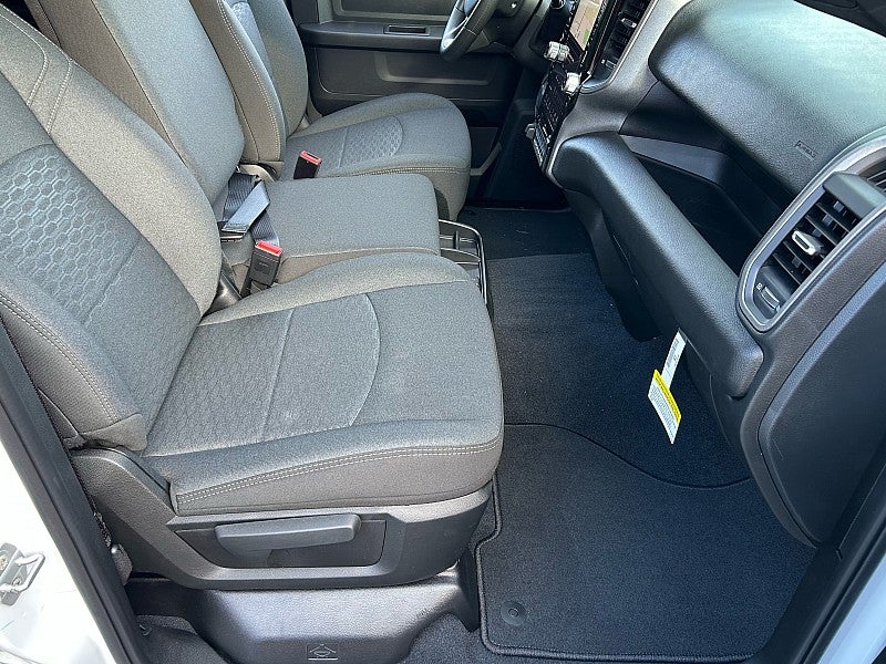 2027 RAM Ram 2500 RAM 2500 TRADESMAN CREW CAB 4X4 6'4' BOX