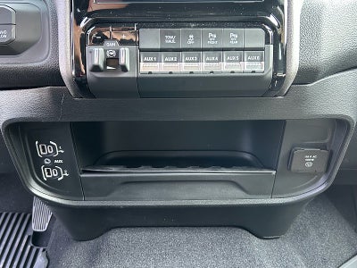 2026 RAM 2500 RAM 2500 BLACK EXPRESS CREW CAB 4X4 6'4' BOX